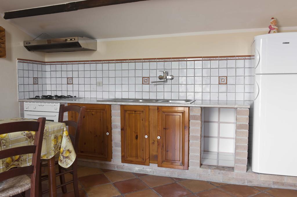 Casa Vacanze "Pietra Viva" Castelnuovo Parano Pokoj fotografie