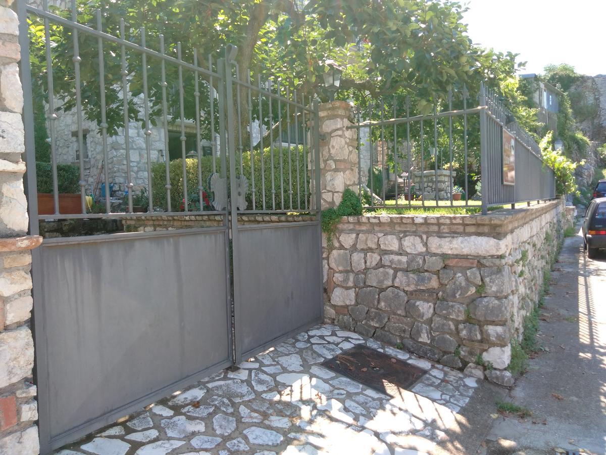 Casa Vacanze "Pietra Viva" Castelnuovo Parano Exteriér fotografie